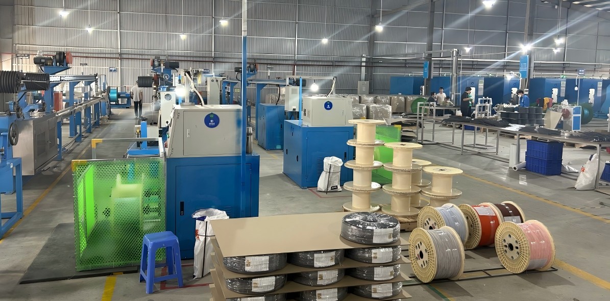 Explore our cable plant 3)